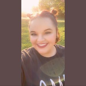 Meet your Posher, Jacquelyn